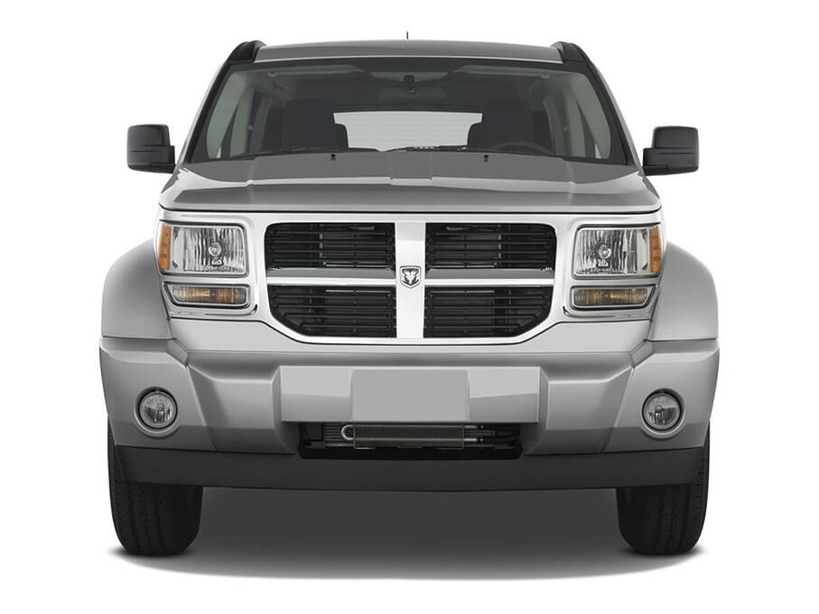 Dodge Nitro (Baujahr 2009) SE 5 Türen Frontansicht