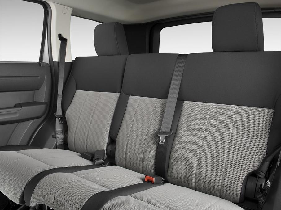 Dodge Nitro (Baujahr 2009) SE 5 Türen Rücksitze