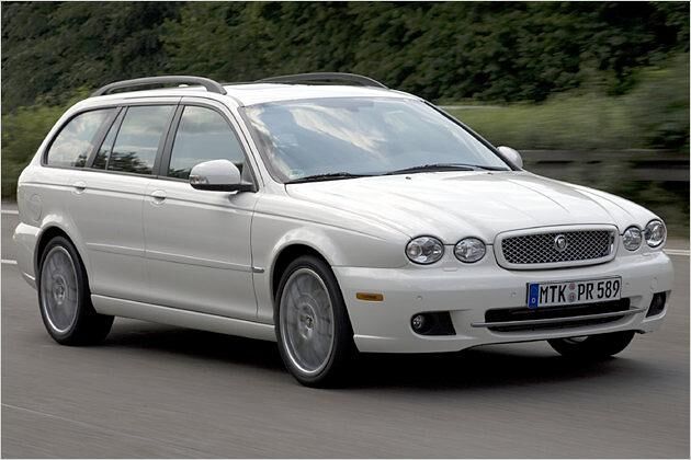 Mehr Retrodesign geht kaum: Der Jaguar X-Type
