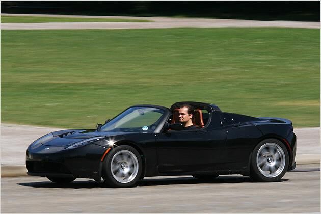 Gefälliger Auftritt: Der Elektro-Sportwagen Tesla Roadster