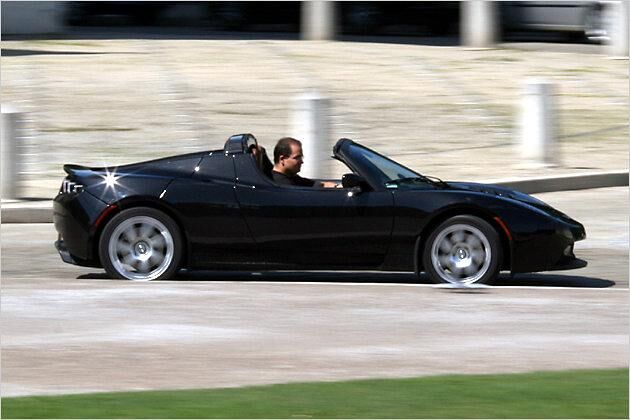 Reiner Sportwagen mit guter Kurvenlage: Der Tesla Roadster aus den USA