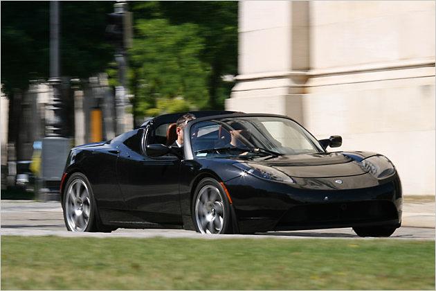 Das erste wirklich ernst zu nehmende Elektrofahrzeug: Der Tesla Roadster