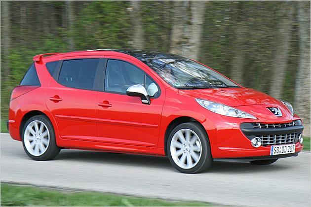 Der 207 SW RC beschleunigt in 7,6 Sekunden auf Tempo 100