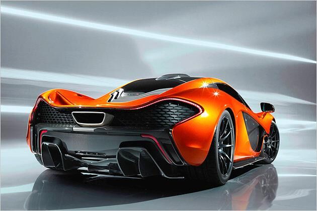 Ein mächtiger Diffusor krönt das Heck des P1