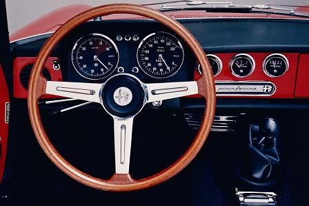 Das Digitalcockpit des Volvo V40