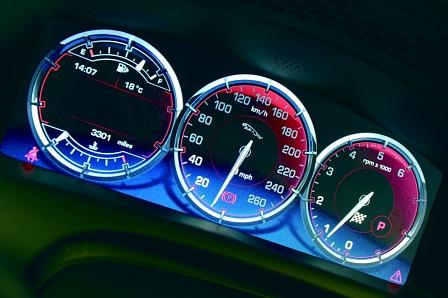 Das Digitalcockpit des Jaguar XJ / Range Rover 2012