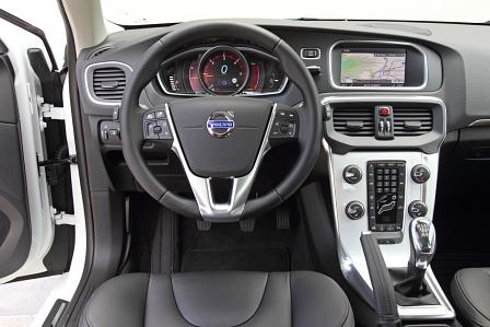 Das Digitalcockpit des Volvo V40
