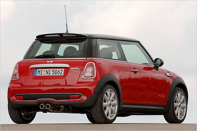 Seien wir ehrlich: Die Ähnlichkeit zum alten Mini ist beträchtlich