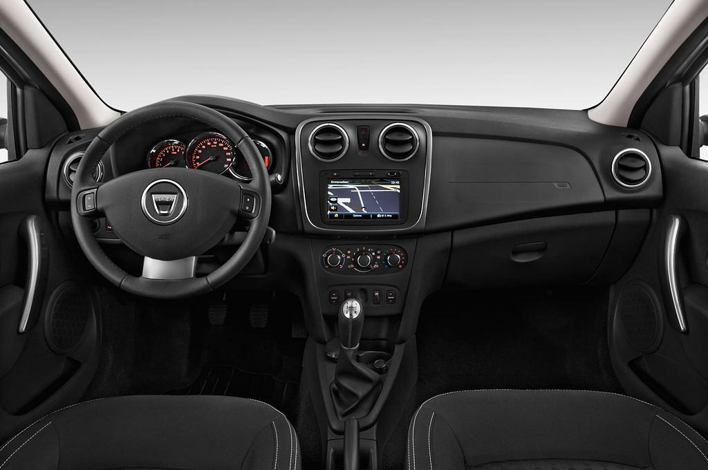 Dacia Logan (Baujahr 2013) Prestige 5 Türen Cockpit und Innenraum