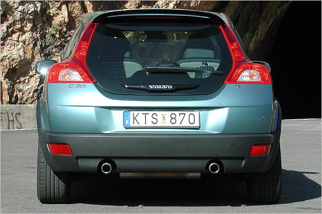 Der tiefe Ausschnitt der Scheibe gibt dem Heck ein unverwechselbares Design
