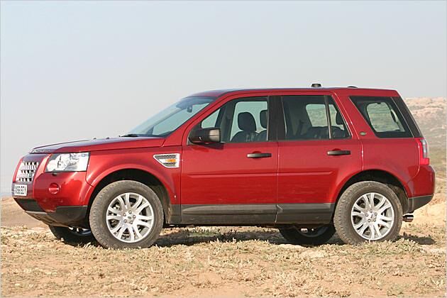 Den Freelander 2 wird es vorerst nur mit einem Benziner- und einem Dieselmotor geben