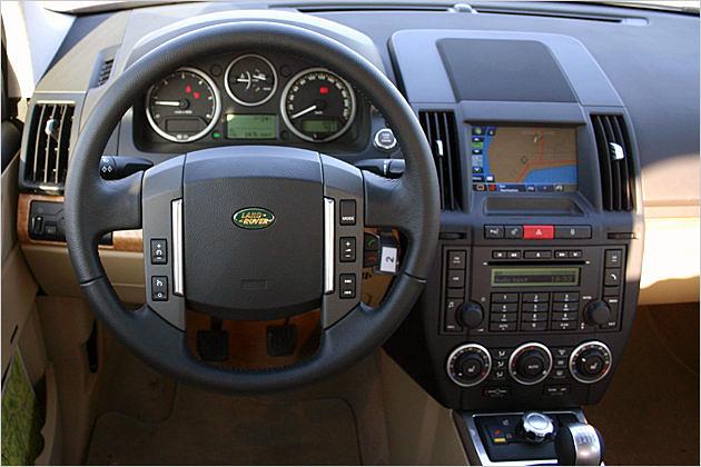 Das Navigationssystem lässt sich per Touchscreen bedienen