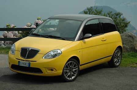 Lancia Ypsilon Sport Momo Design