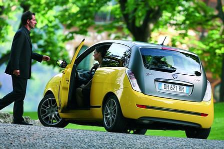 Lancia Ypsilon Sport Momo Design