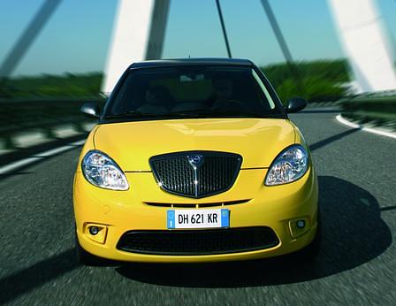 Lancia Ypsilon Sport Momo Design