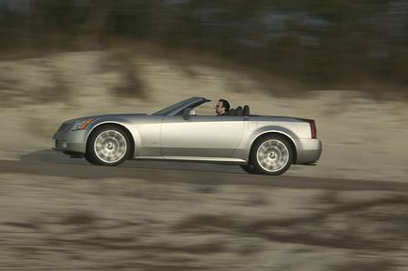 Cadillac XLR -V