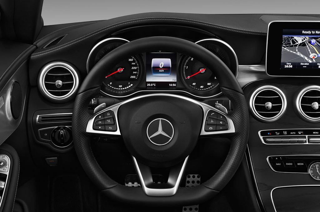 Mercedes C-Class (Baujahr 2017) AMG Line 2 Türen Lenkrad