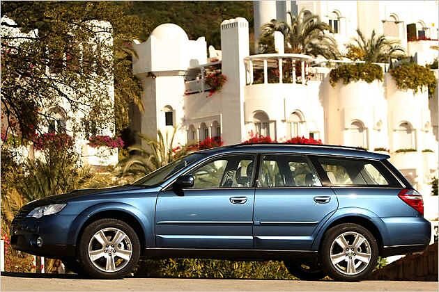 Zudem gibt es den höher bauenden Outback mit Diesel ab 33.230 Euro