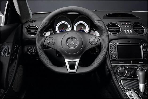 Leder, Karbon und Aluminium: Das Interieur des Mercedes SL 63 AMG