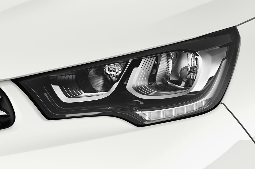 Citroen C4 (Baujahr 2016) Feel 5 Türen Scheinwerfer