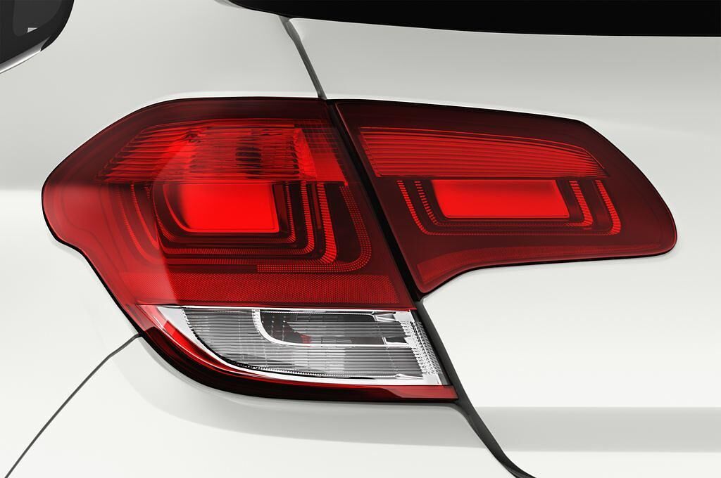 Citroen C4 (Baujahr 2016) Feel 5 Türen Rücklicht