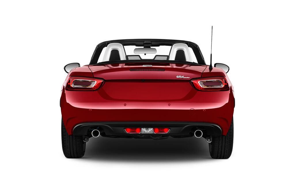 FIAT 124 Spider (Baujahr 2016) Lusso 2 Türen Heckansicht