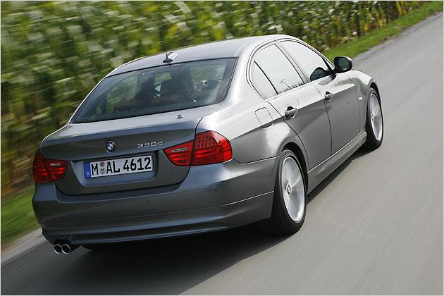 Der BMW 330d kommt in 6,1 Sekunden von null auf 100 km/h
