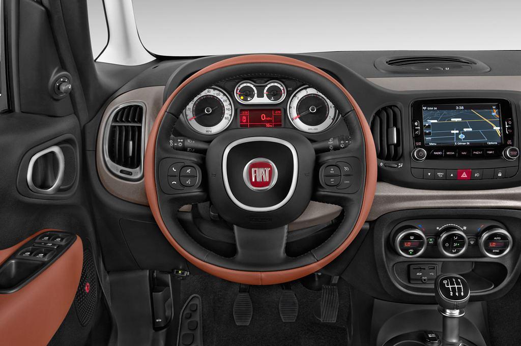 FIAT 500L (Baujahr 2014) Trekking 5 Türen Lenkrad
