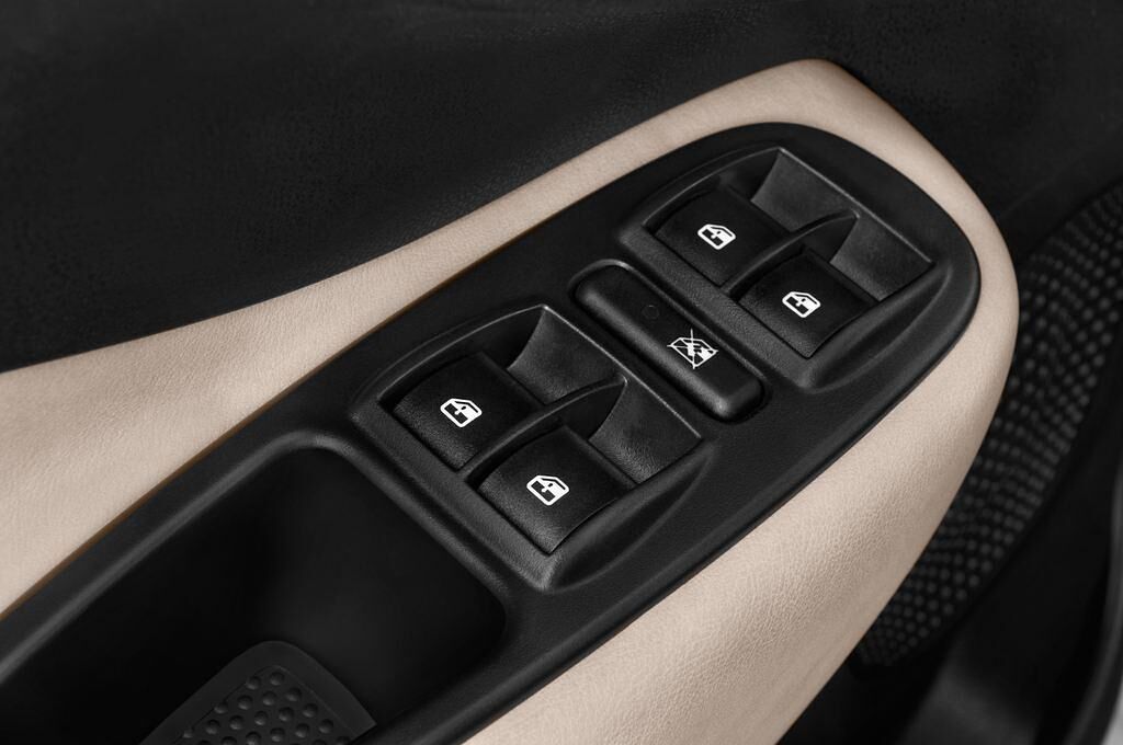 FIAT 500L (Baujahr 2015) Lounge 5 Türen Bedienungselemente Tür