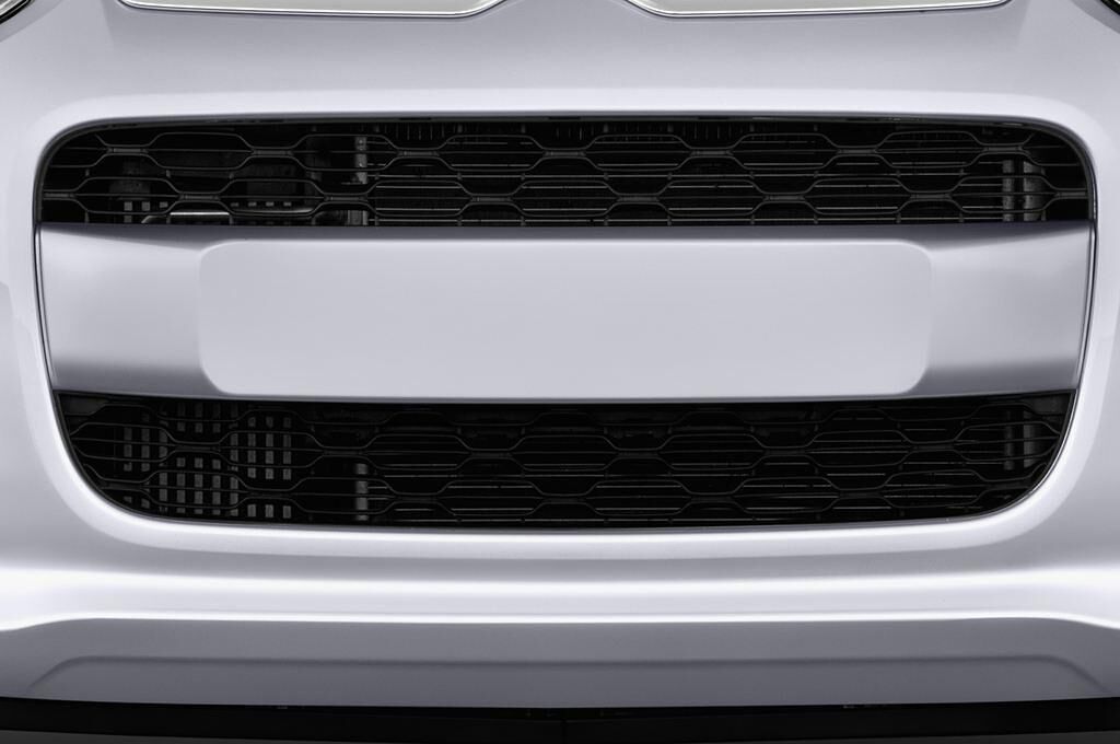 Citroen C3 Picasso (Baujahr 2014) TENDANCE 5 Türen Kühlergrill und Scheinwerfer