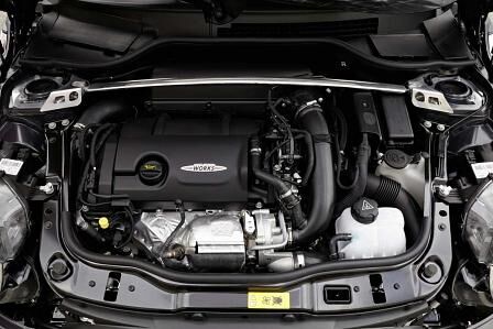 Der 1,6 Liter Vierzylindermotor entwickelt 218 PS.