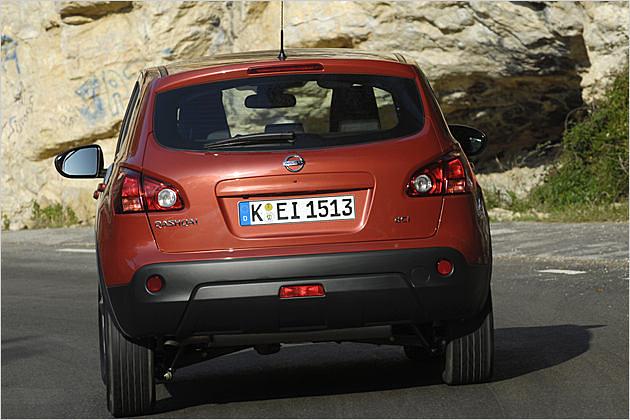 Der Qashqai lässt sich zielsicher, doch nicht überragend dynamisch durch Kurven zirkeln