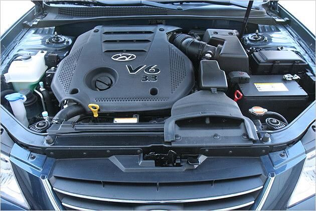 Unter der Haube arbeitet ein 250 PS starker 3,3-Liter-V6