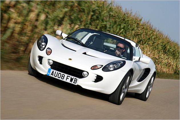 Im Element: Mit offenem Dach macht der Kompressor-Lotus noch mehr Spaß