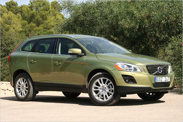 Die Außenspiegel des XC60 sind zweifarbig