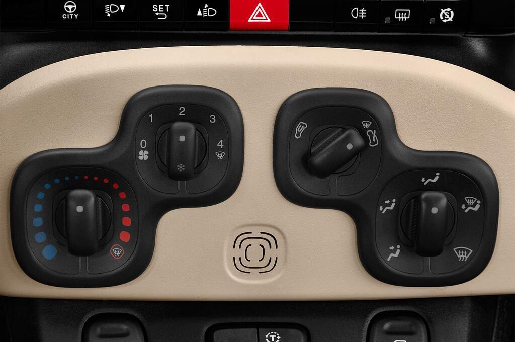 FIAT Panda 4X4 (Baujahr 2016) Rock 5 Türen Temperatur und Klimaanlage