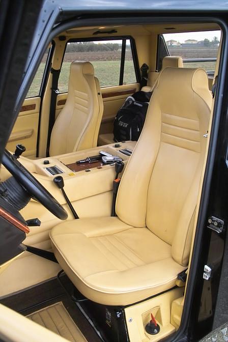 Lamborghini LM 002