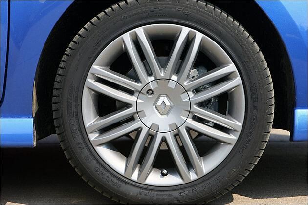 16-Zoll-Leichtmetallfelgen sorgen für einen sportlichen Auftritt