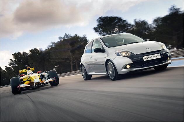 Der Clio Renault Sport nimmt Anleihen an Formel-1-Boliden und ist auch für den Einsatz auf der Rennstrecke konzipiert