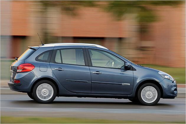 Mit 4,23 Meter ist der Grandtour 20 Zentimeter länger als der normale Clio