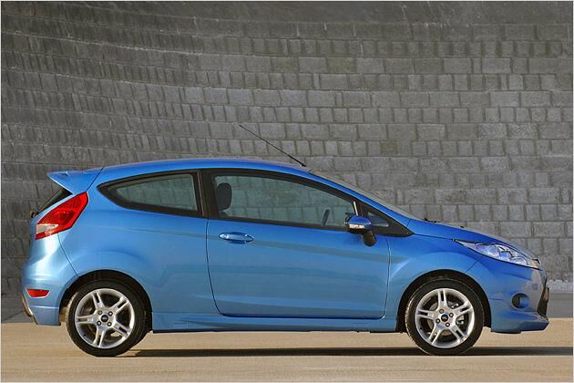 Der Ford Fiesta Sport ist 3,95 Meter lang