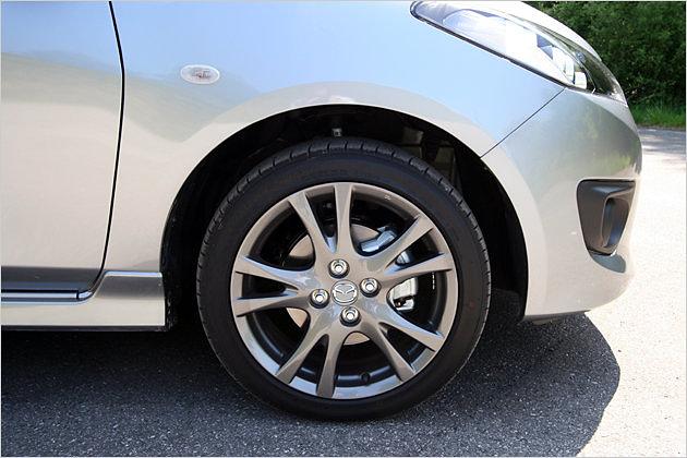 16-Zoll-Leichtmetallfelgen sorgen für einen sportlichen Auftritt