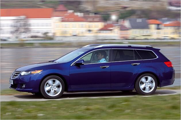 Mit 4,75 Meter ist der Tourer etwa so lang wie der VW Passat Variant