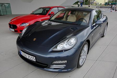 Porsche Panamera und Maserati Quattroporte