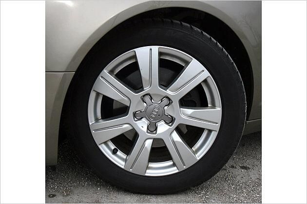 Serienmäßig steht der A6 2.0 TDI e auf 16-Zoll-Alufelgen mit 205er-Bereifung