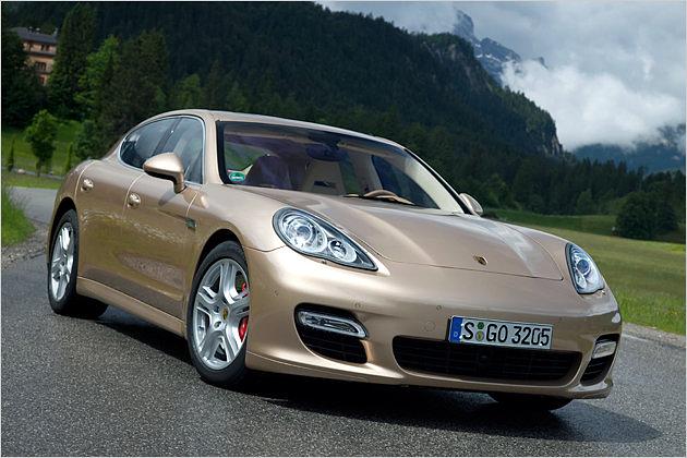Ein gestretchter 11er würde anders aussehen: Der optische Auftritt des Panamera ist gelungen
