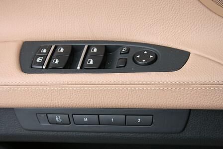 BMW 740i