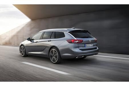 Opel Insignia Sports Tourer - Klassenkampf Opel Insignia Sports Tourer - Klassenkampf