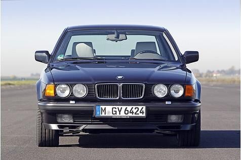 BMW 750 iL E 32