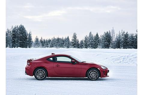 Der Toyota GT86 ist 4,24 Meter lang,...
